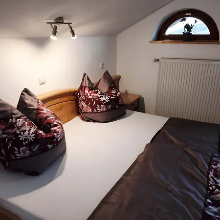 Asbichlerhof Apartman *